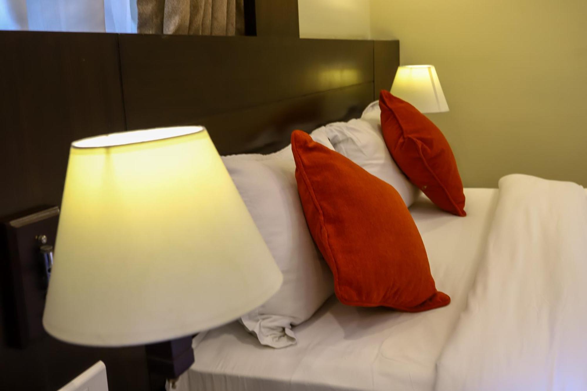 Dreamland Gold Resort & Hotel Bhairāhawā Zewnętrze zdjęcie